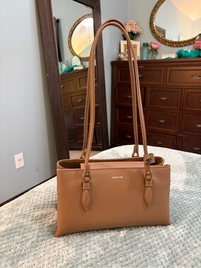 Hiems Cor Beige Leather Structured Shoulder Bag - Handcrafted in Korea